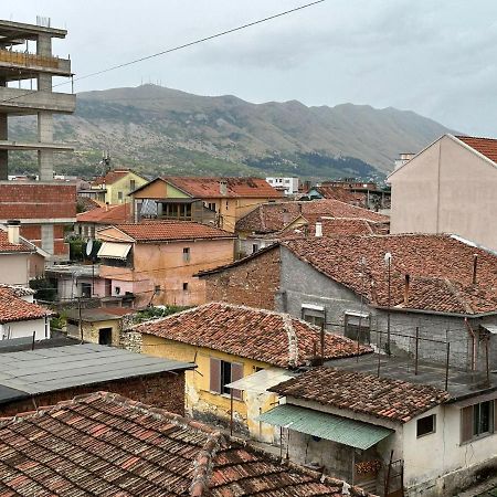 Cozy Apartment In The City Center Shkoder Exterior photo