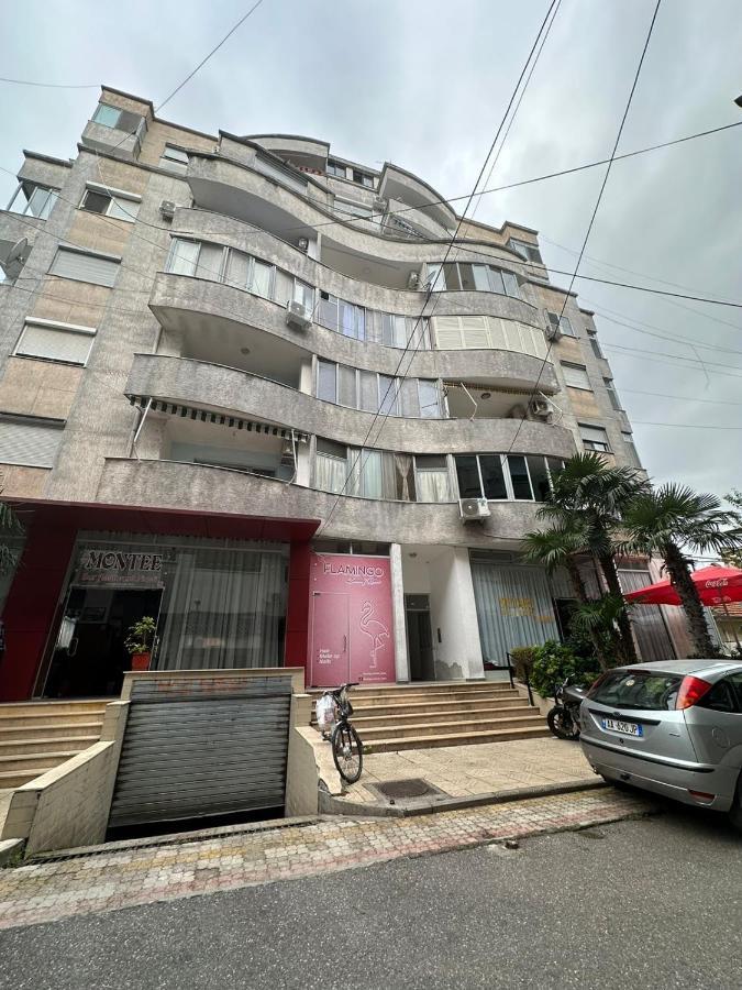 Cozy Apartment In The City Center Shkoder Exterior photo