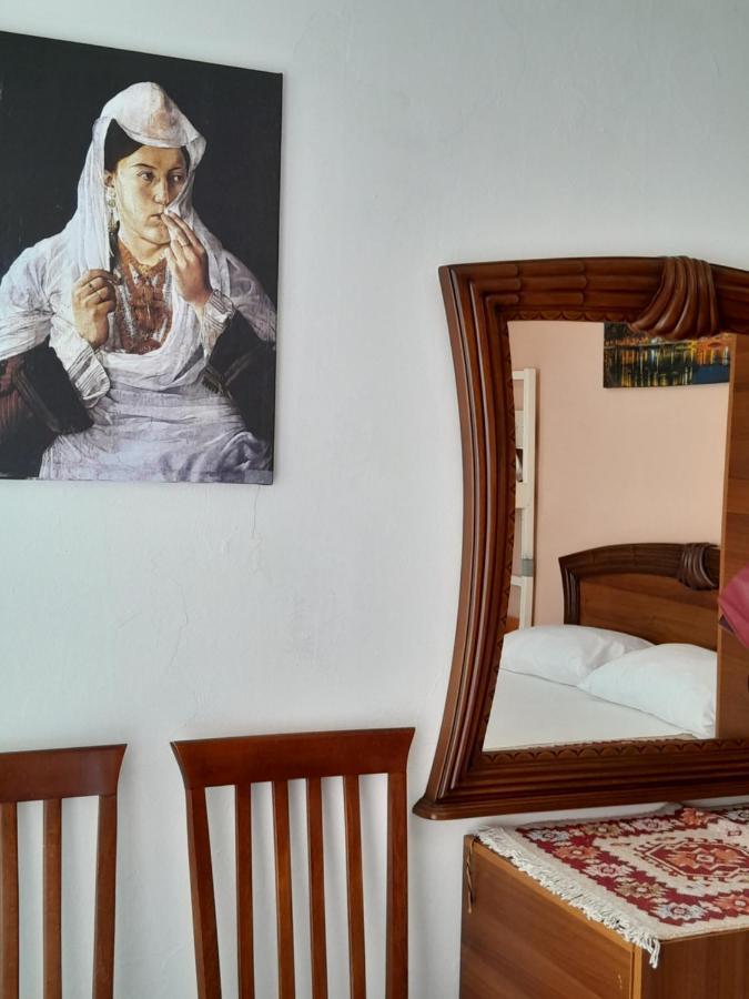 Cozy Apartment In The City Center Shkoder Exterior photo